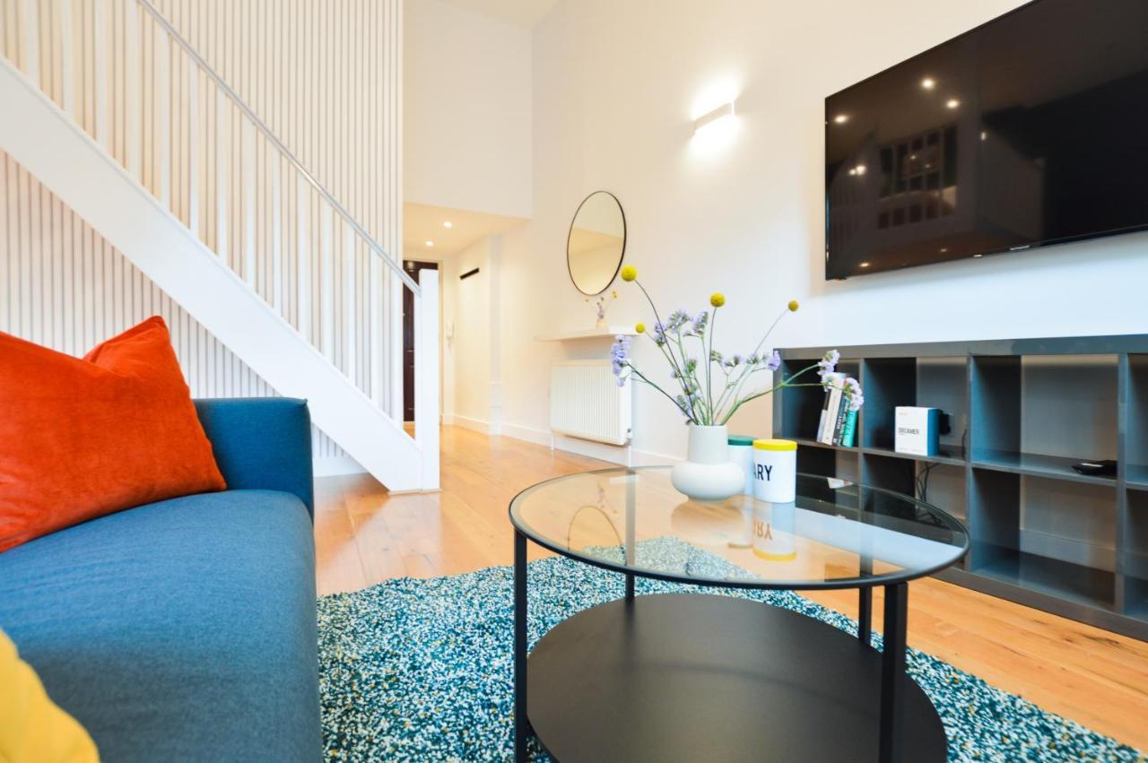 Spacious West Hampstead Apartment With Mezzanine Bedroom By Concept Apartments London Exterior foto