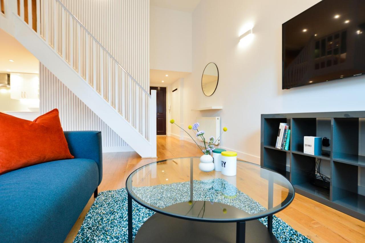 Spacious West Hampstead Apartment With Mezzanine Bedroom By Concept Apartments London Exterior foto
