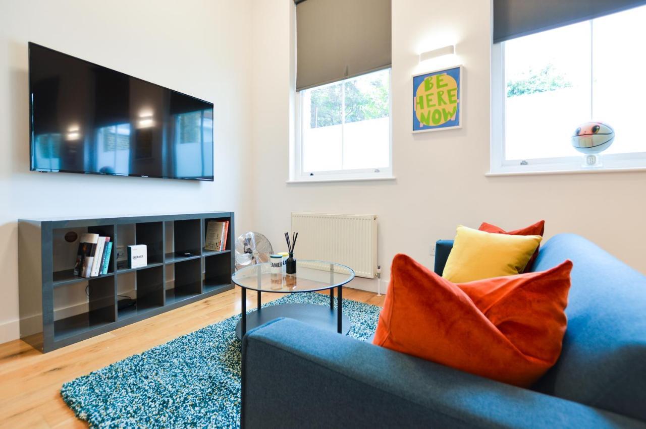 Spacious West Hampstead Apartment With Mezzanine Bedroom By Concept Apartments London Exterior foto